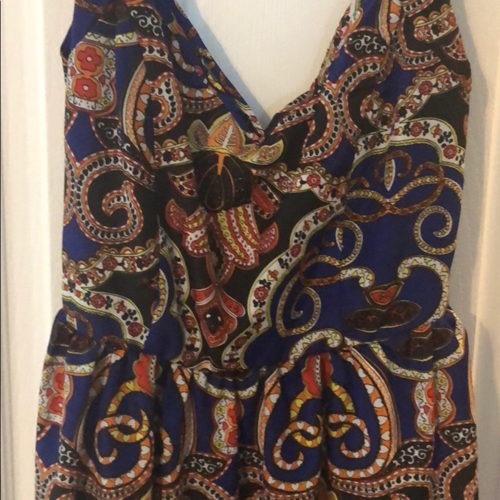 Open back with tie - Picture 2 of 4